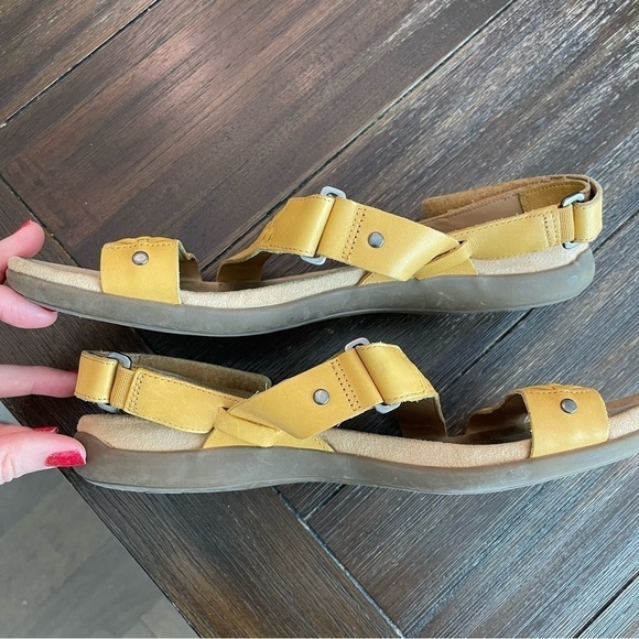 Naturalizer Eliora Leather Strap Sandals in Goldenrod - Picture 7 of 9